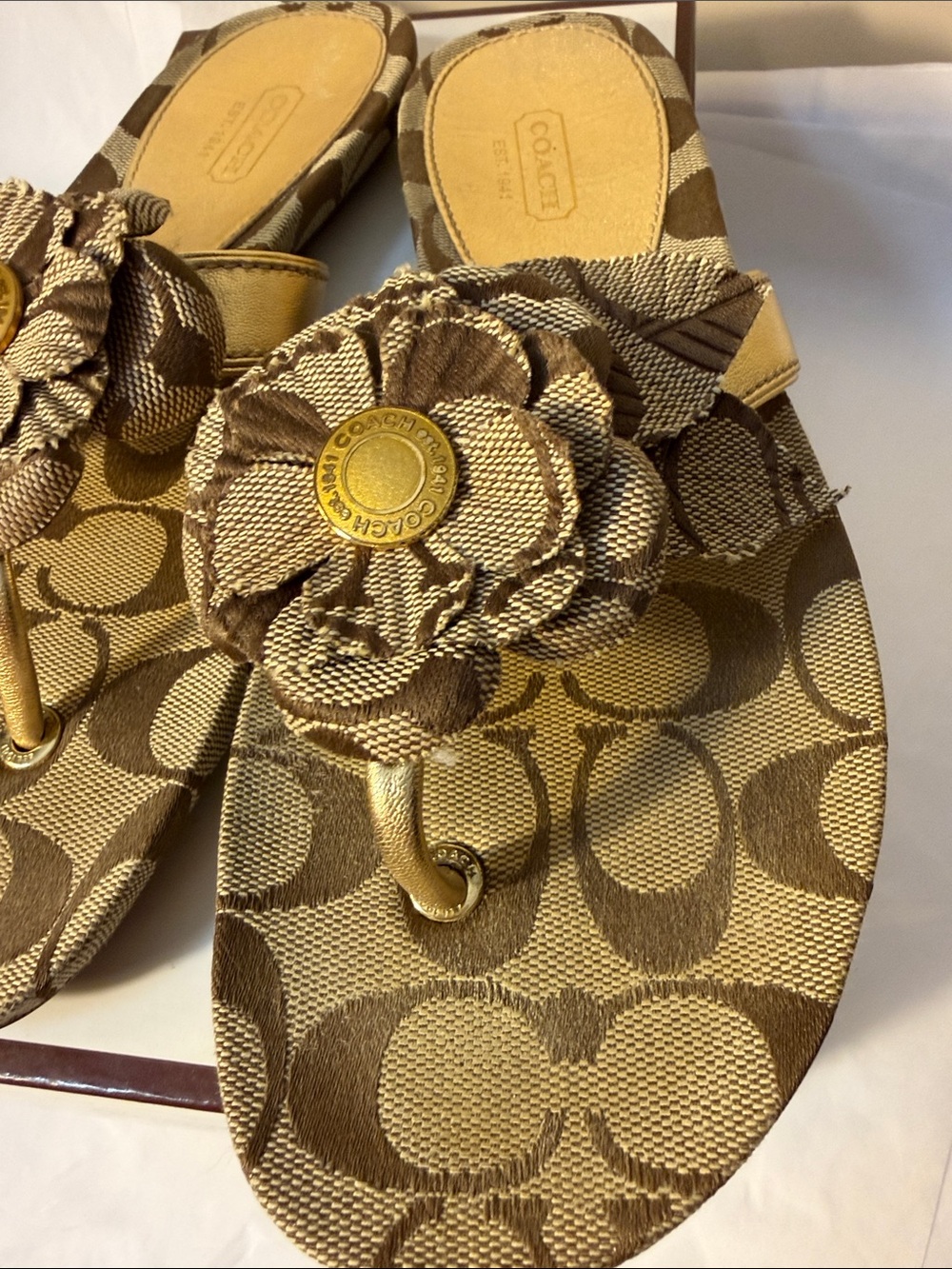 Coach Brown Signature Floral Thong Sandals -406 - Picture 7 of 8